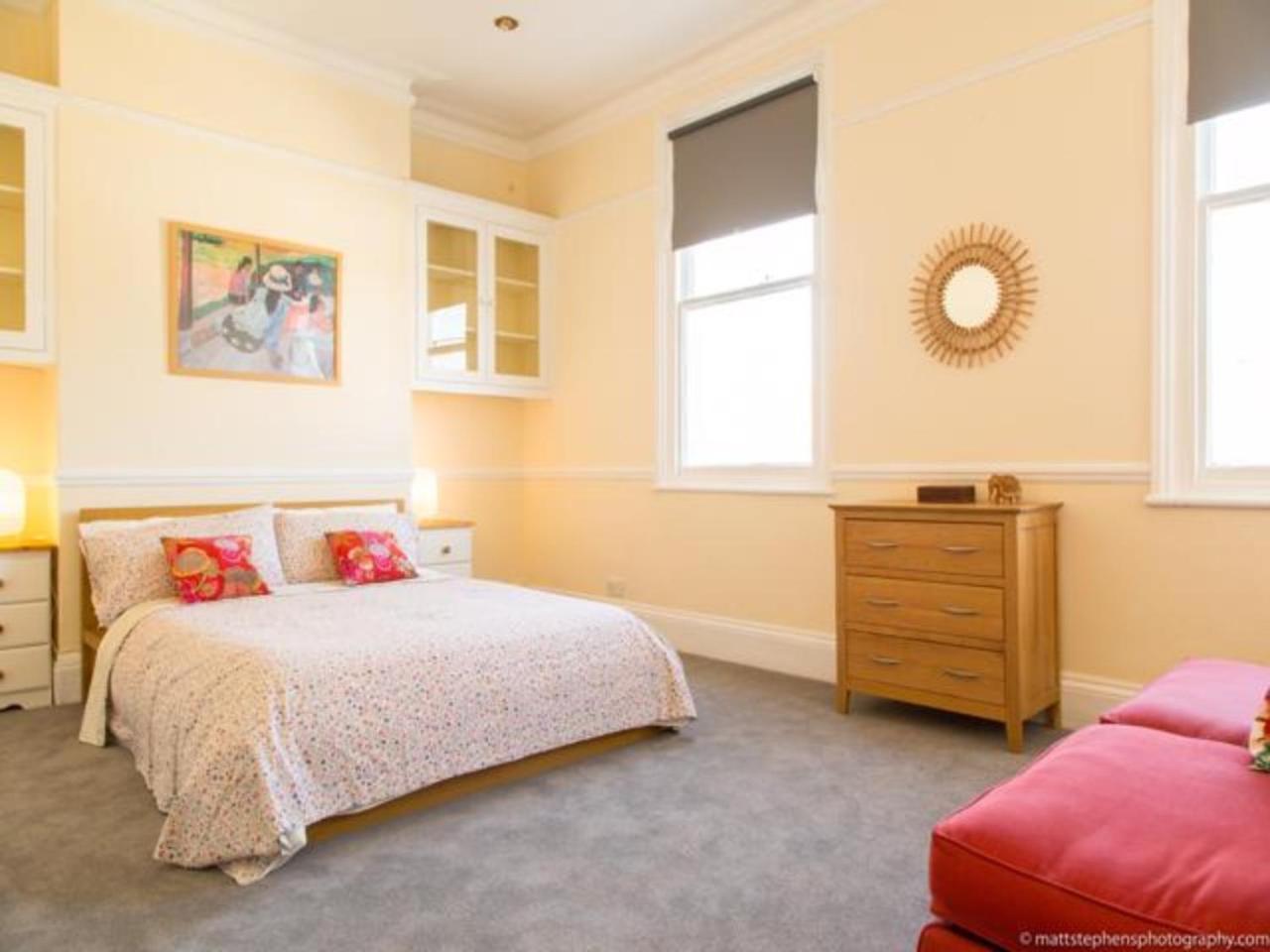 Classic Victorian House Sleeps 8 In East Hove