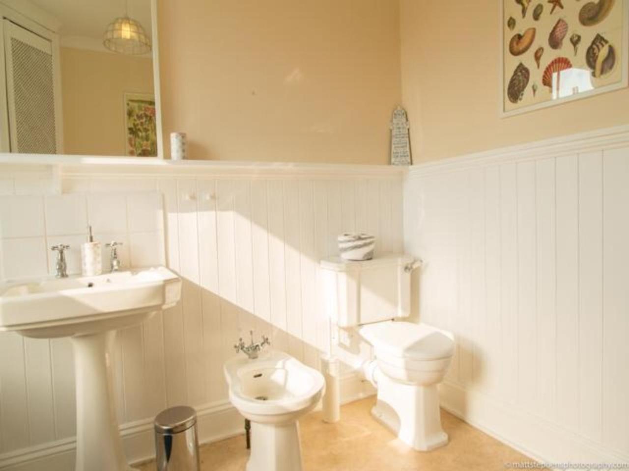 Classic Victorian House Sleeps 8 In East Hove
